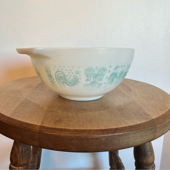 Vintage Pyrex 442 Amish Butterprint Cinderella 1.5 QT White Mixing Bowl Fading - Picture 6 of 16